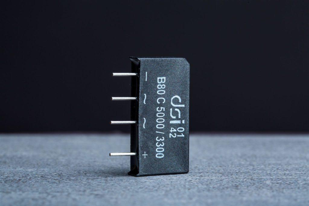 076A3470